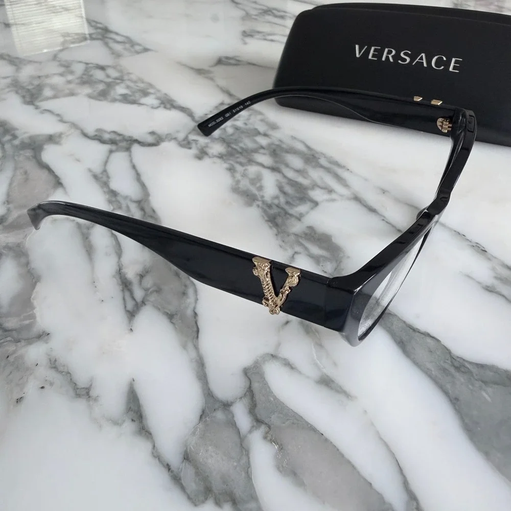 Versace item 3282
